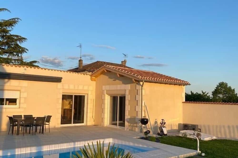 Photo of Outdoor in Marthon