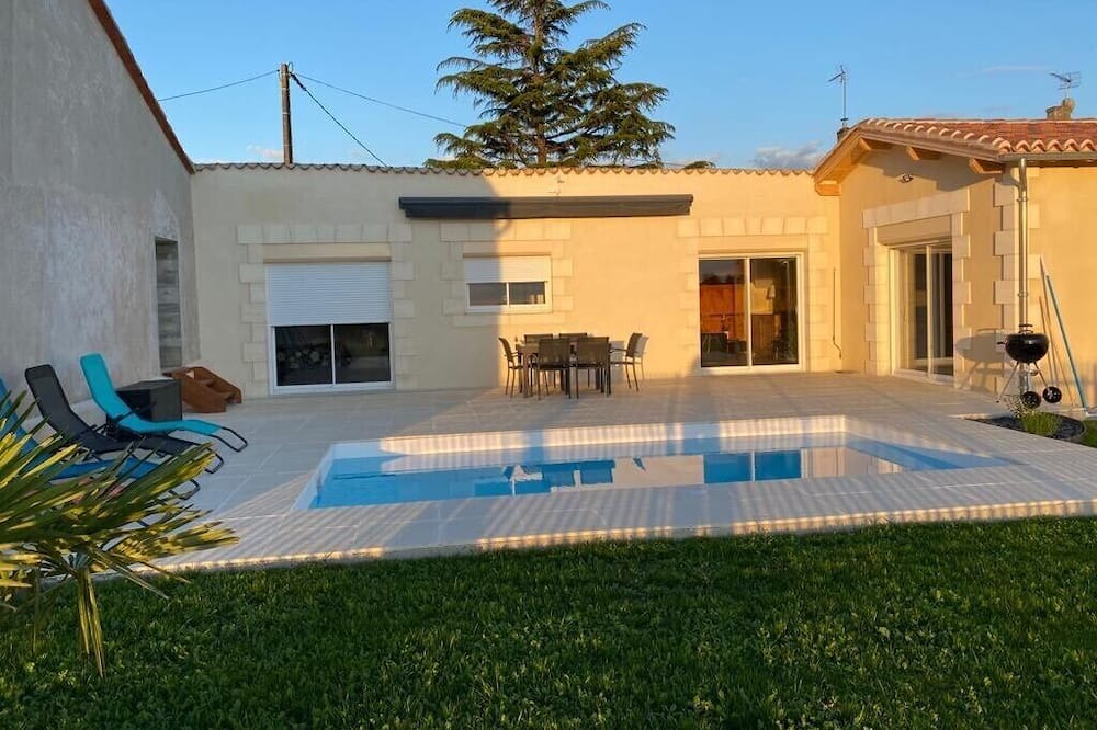 Photo of Outdoor in Marthon