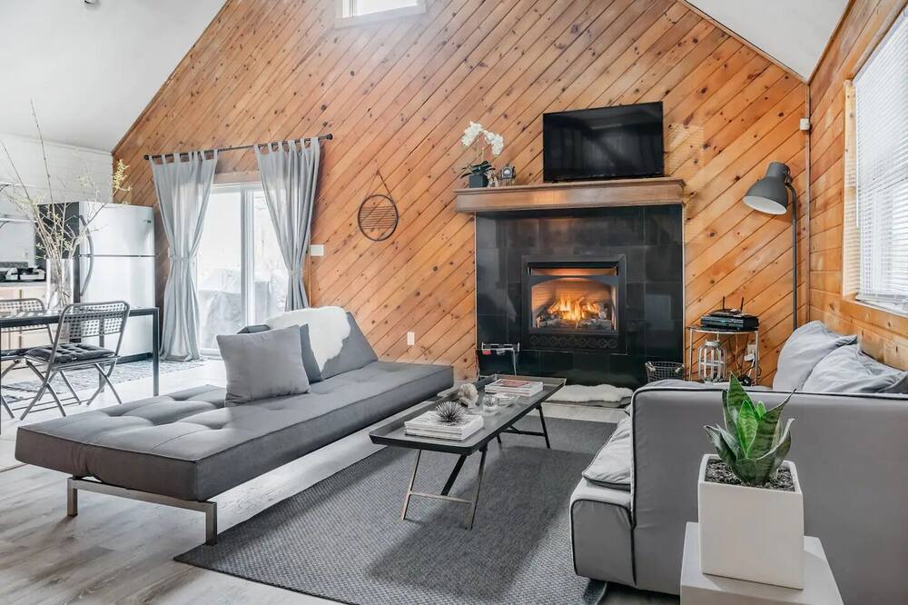 Photo of Livingroom in Long Pond