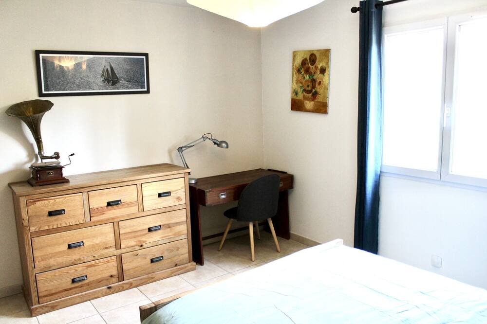 Photo of Bedroom in Peypin