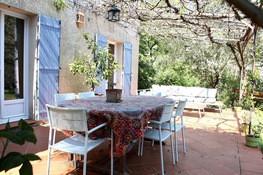 Photo of Patio Balcony in Peypin
