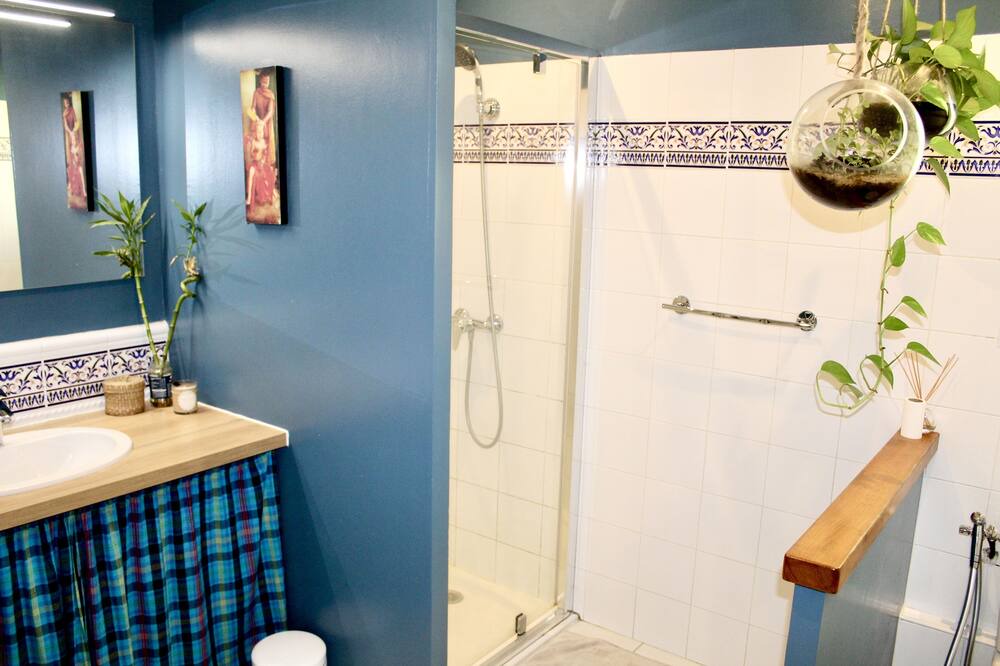 Photo of Bathroom in Peypin