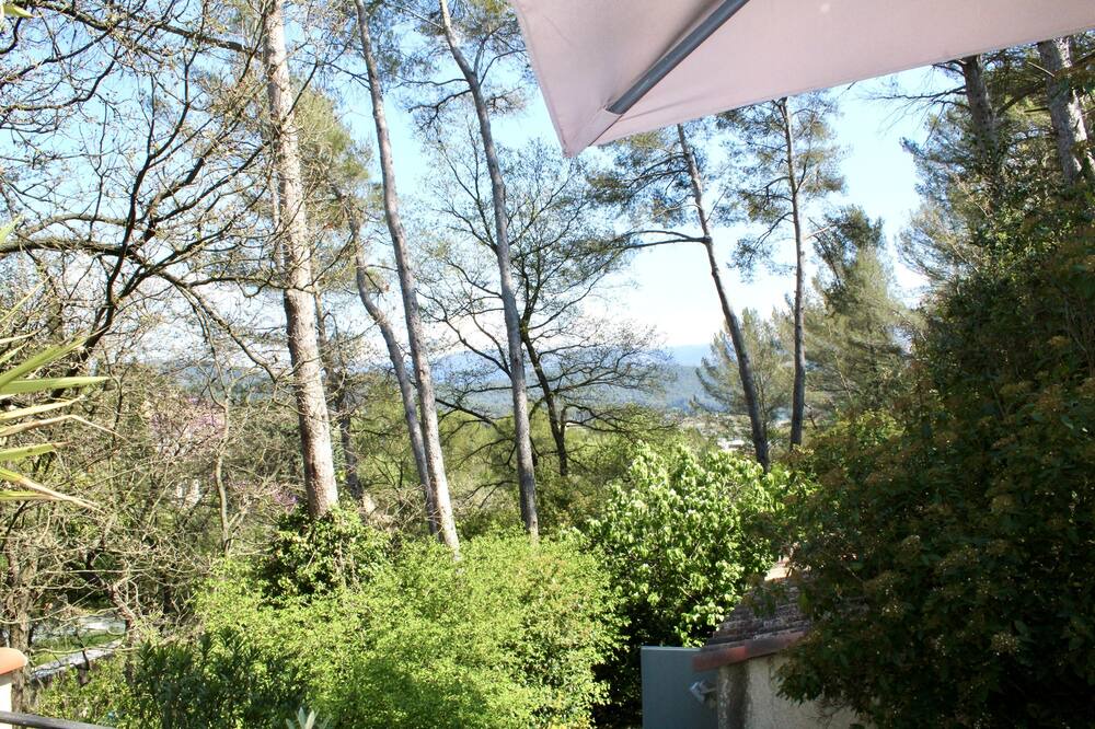 Photo of Outdoor in Peypin
