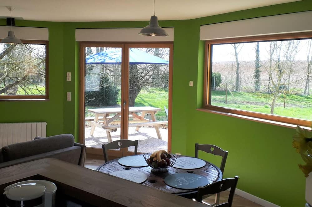 Photo of Livingroom in Eve