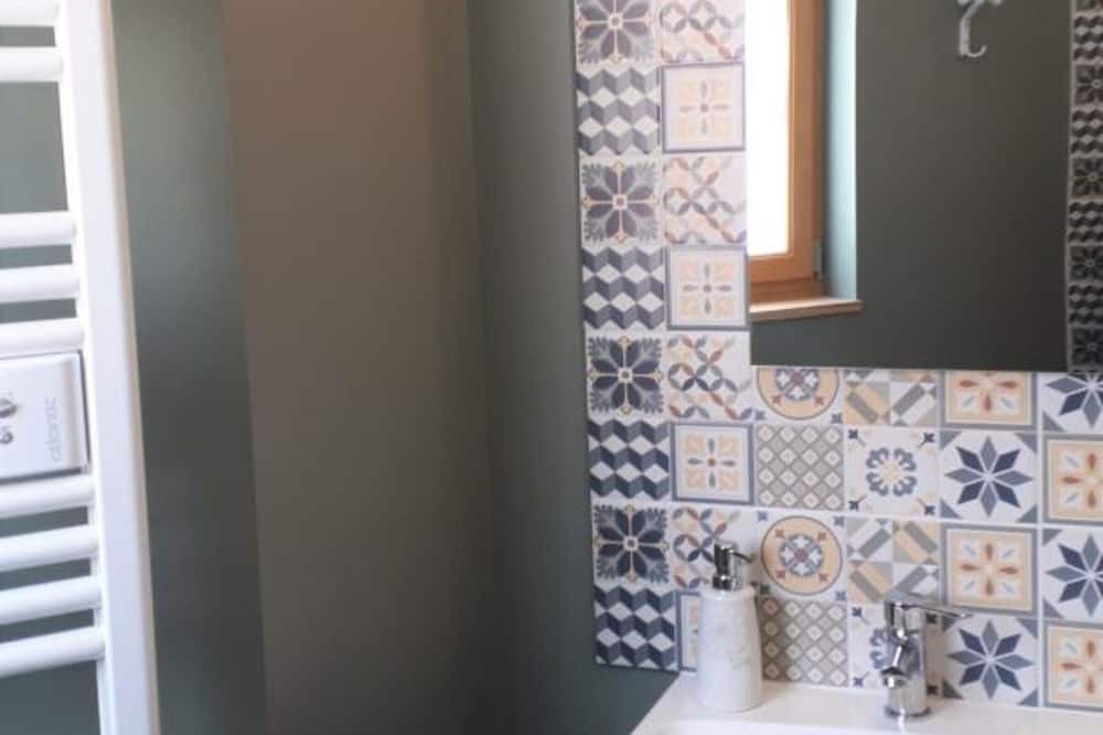 Photo of Bathroom in Eve
