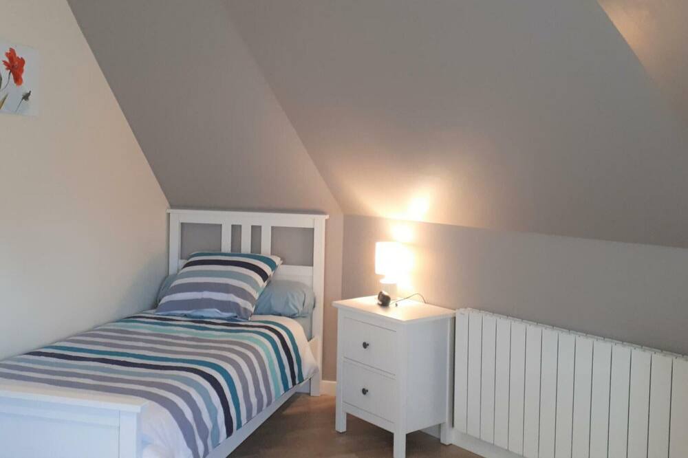 Photo of Bedroom in Eve