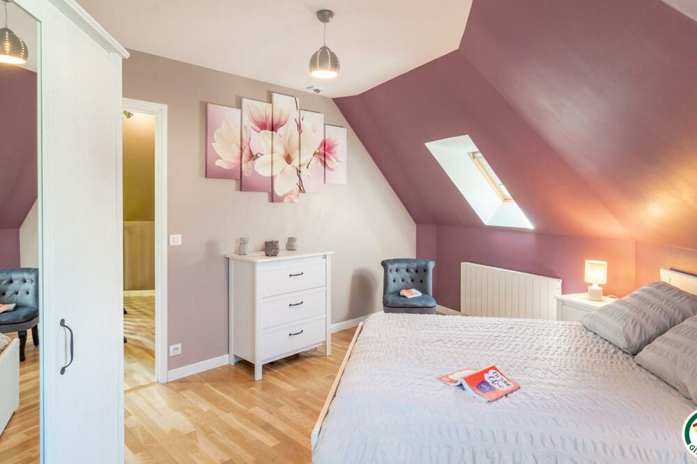Photo of Bedroom in Eve