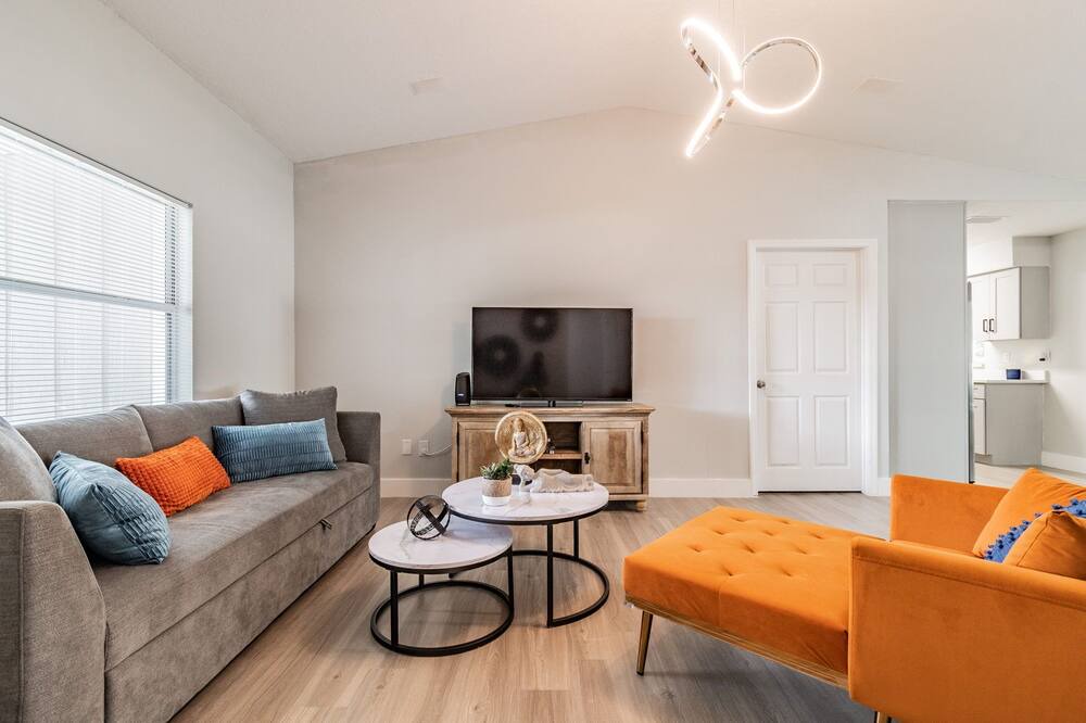Photo of Livingroom in Citrus Park