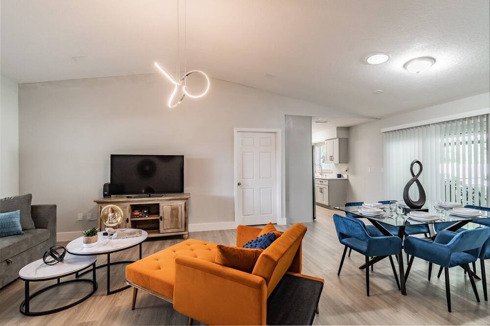 Photo of Livingroom in Citrus Park