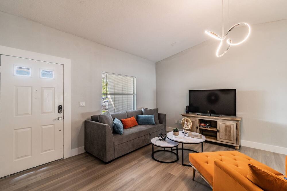 Photo of Livingroom in Citrus Park