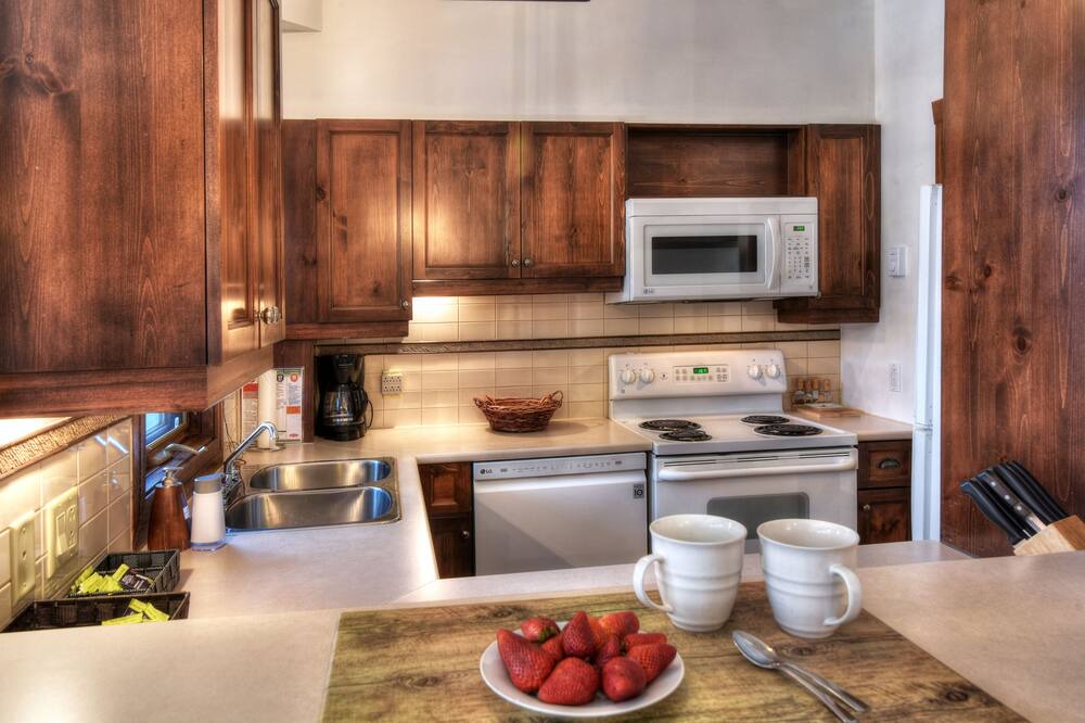Photo of Kitchen in Tremblant-Les-Eaux
