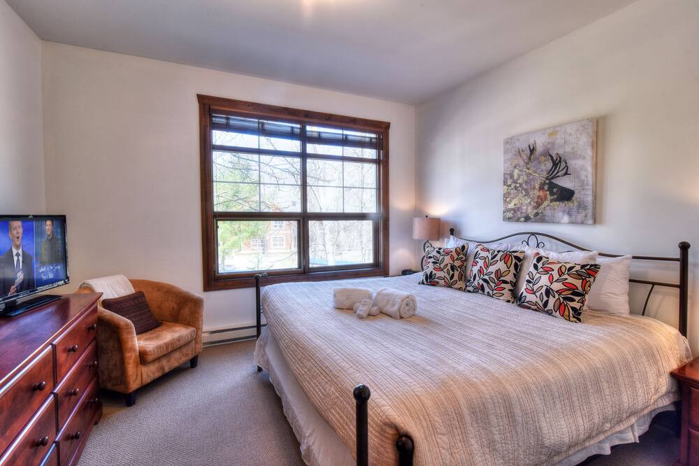 Photo of Bedroom in Tremblant-Les-Eaux