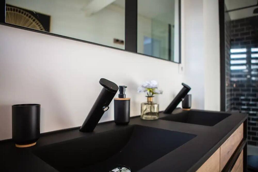 Photo of Kitchen in Miroir - Batignolles