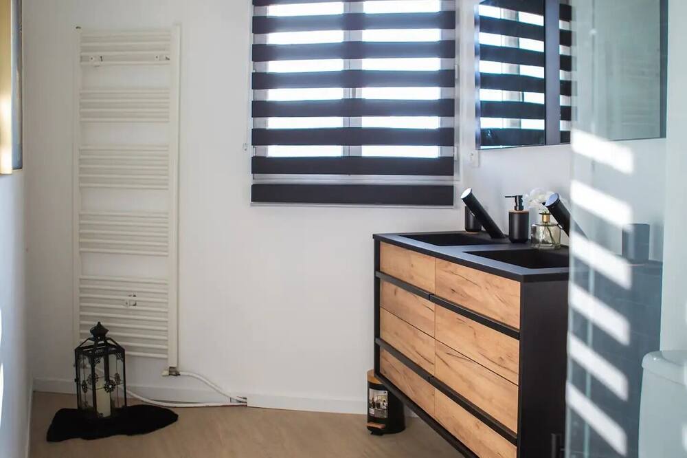 Photo of Bedroom in Miroir - Batignolles