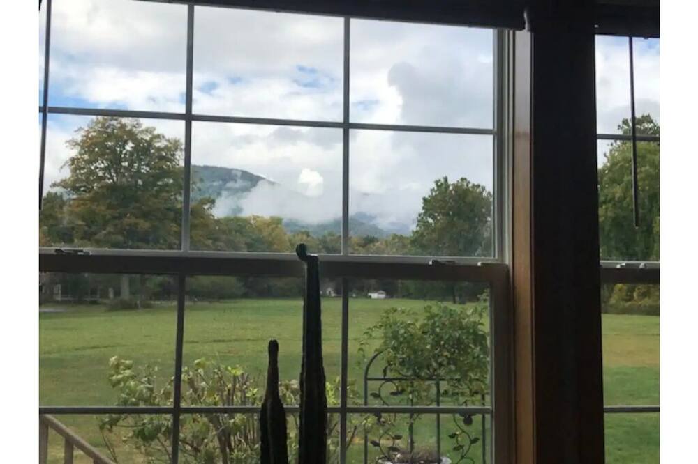 Photo of Bedroom in West Shokan