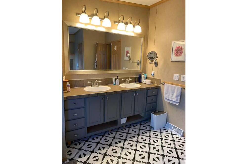 Photo of Bathroom in West Shokan