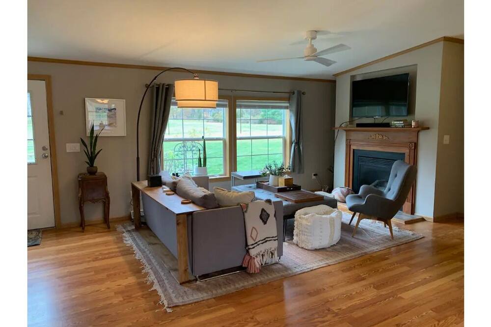 Photo of Livingroom in West Shokan