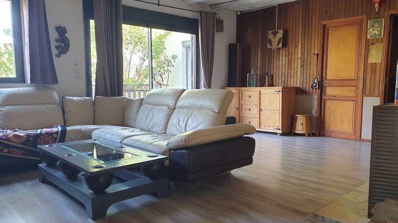 Photo of Livingroom in Neoules