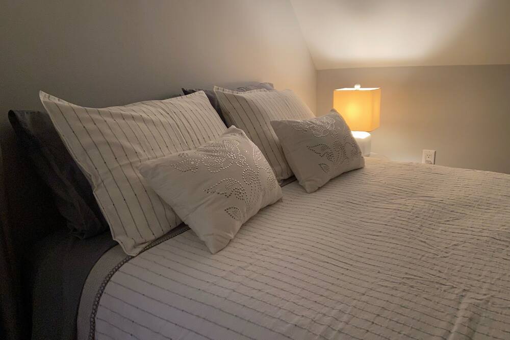 Photo of Bedroom in Plaisance