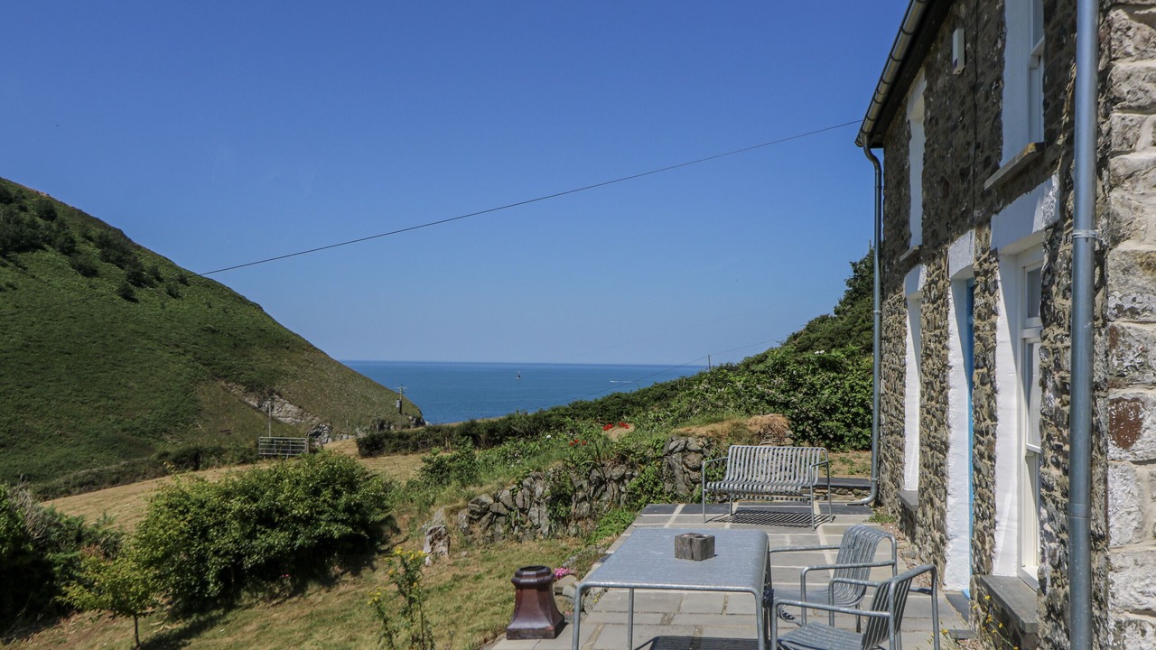 Photo of Outdoor in Llandyssiliogogo