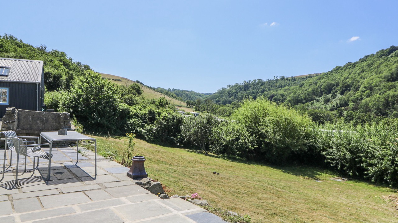 Photo of Outdoor in Llandyssiliogogo