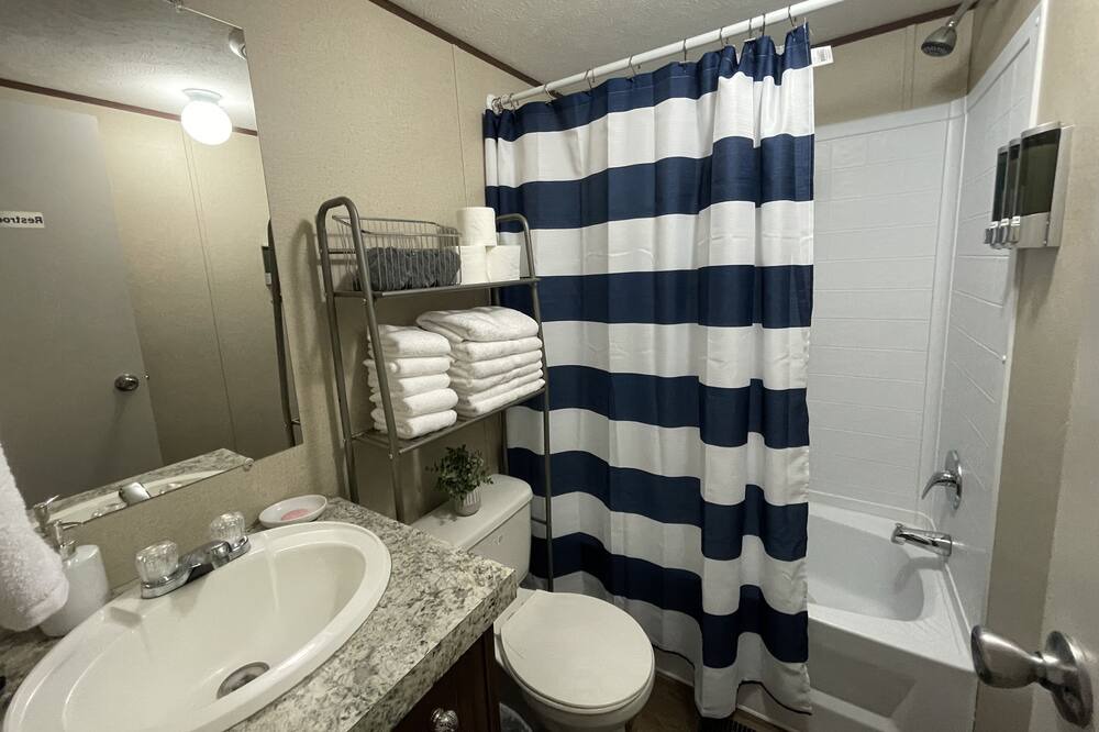 Photo of Bathroom in Willis