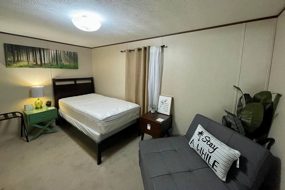 Photo of Bedroom in Willis