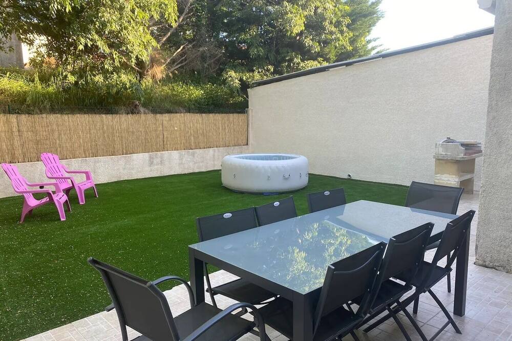 Photo of Patio Balcony in Sommieres