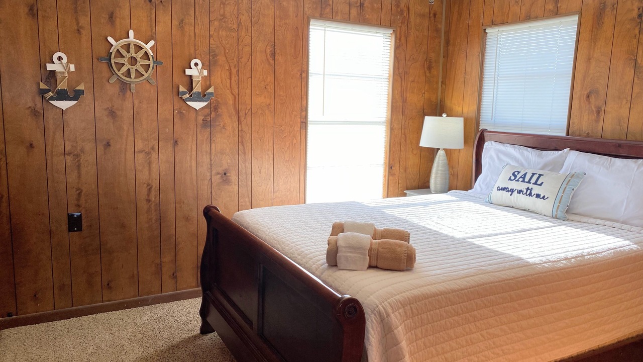 Photo of Bedroom in Kleberg County