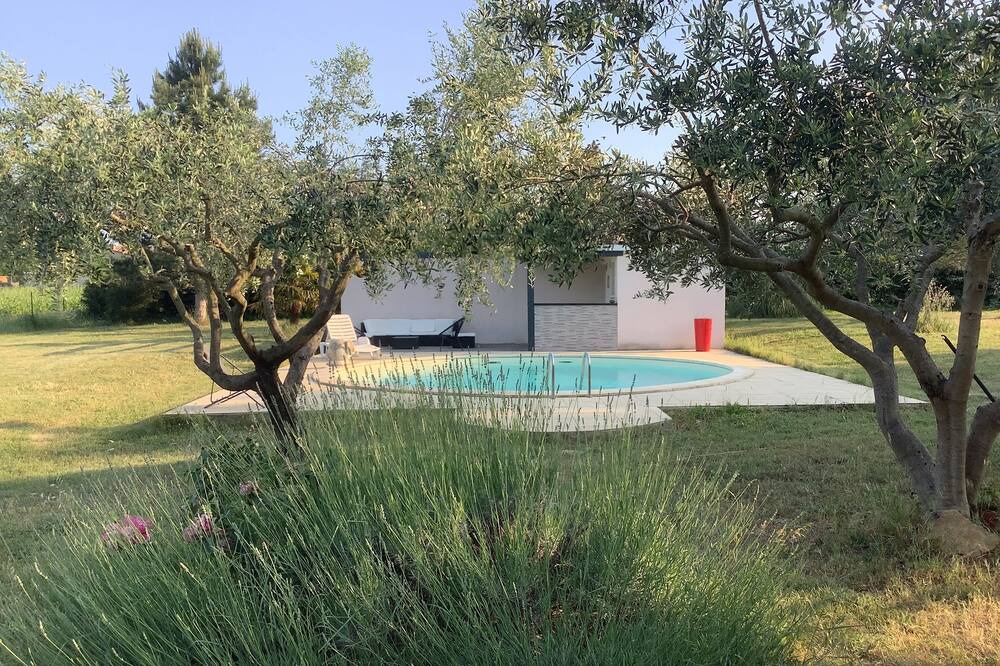 Photo of Outdoor in Saint-Paulet-de-Caisson