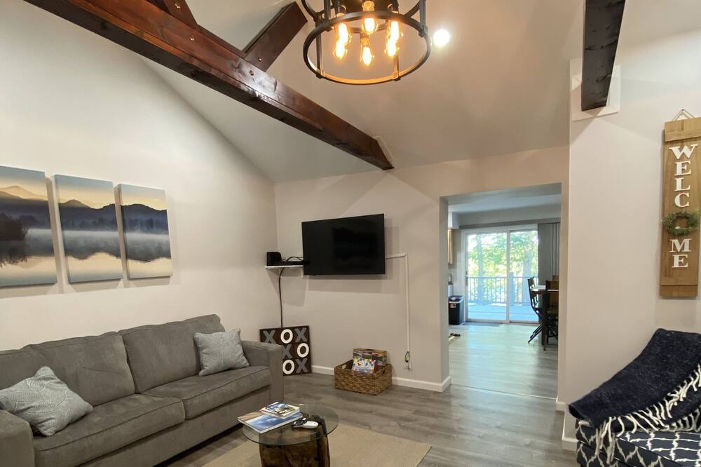 Photo of Livingroom in Dingmans Ferry