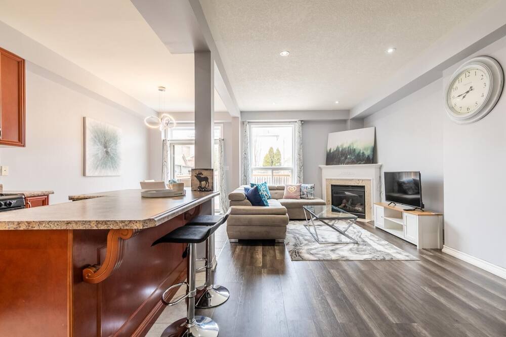 Photo of Bedroom in Stoney Creek