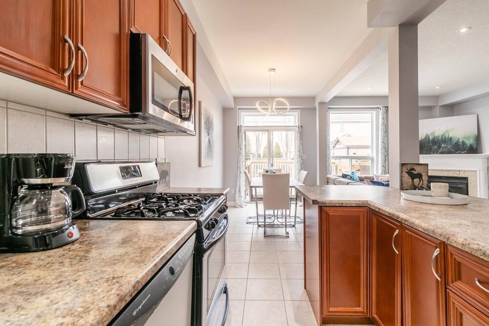 Photo of Kitchen in Stoney Creek