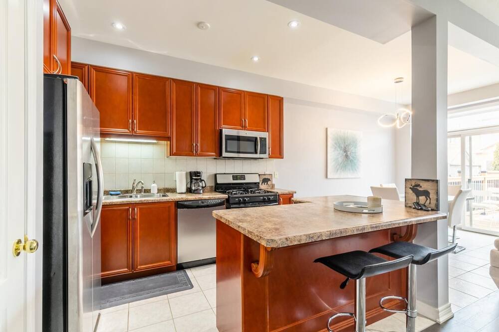 Photo of Kitchen in Stoney Creek