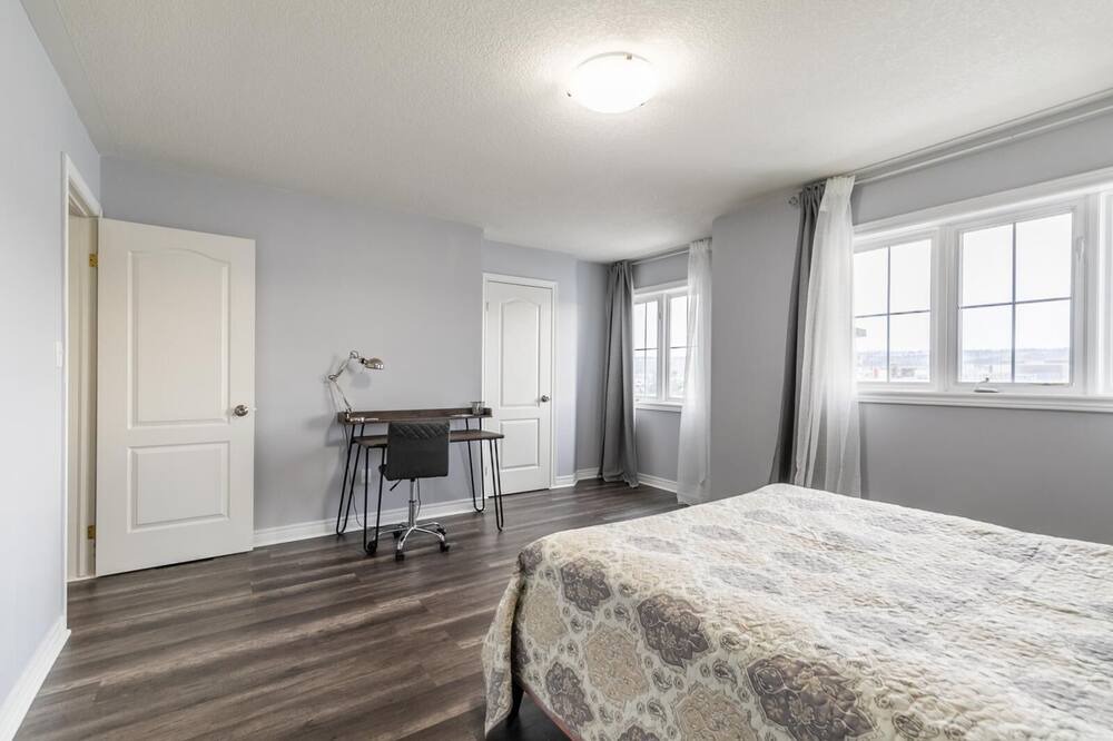 Photo of Bedroom in Stoney Creek