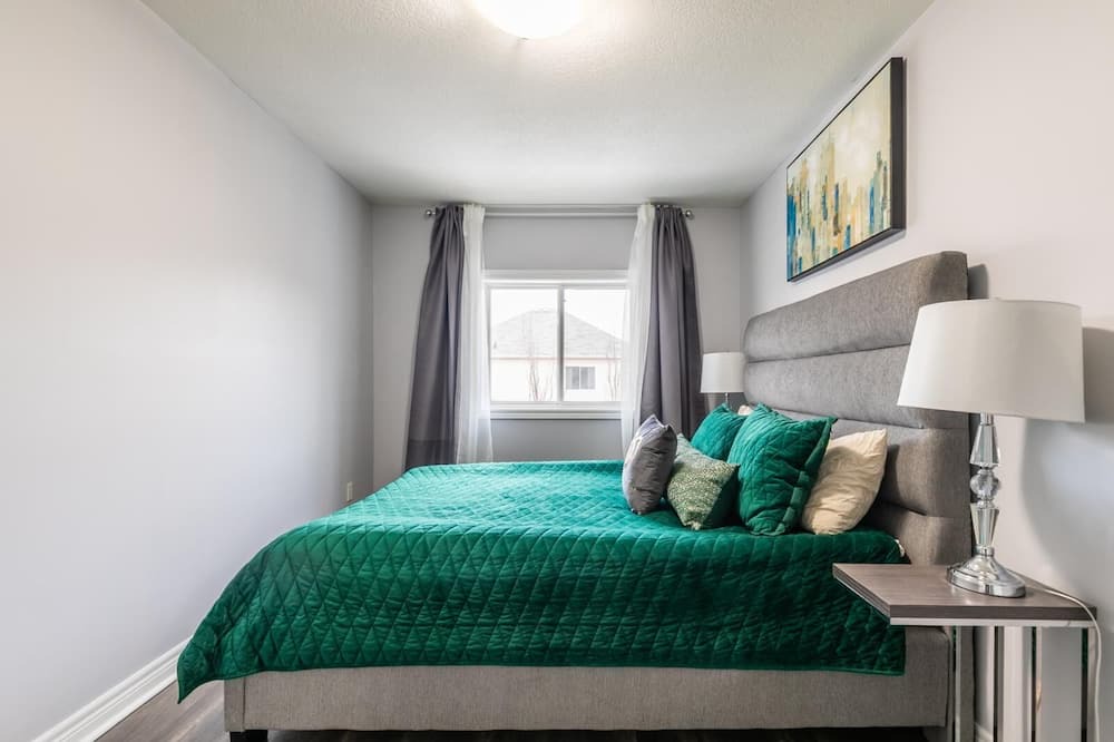 Photo of Bedroom in Stoney Creek