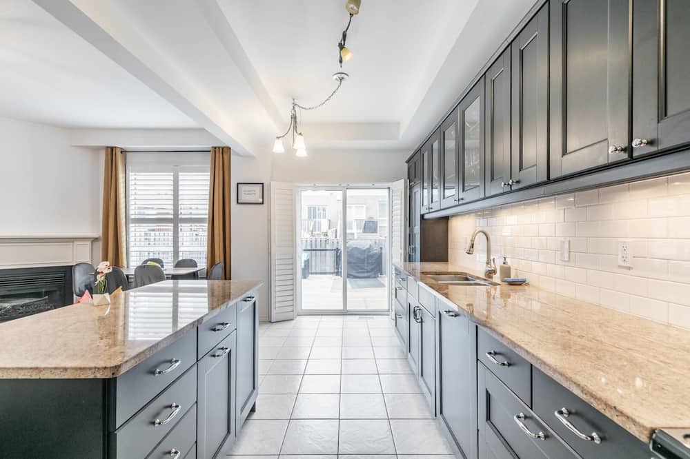 Photo of Kitchen in Stoney Creek