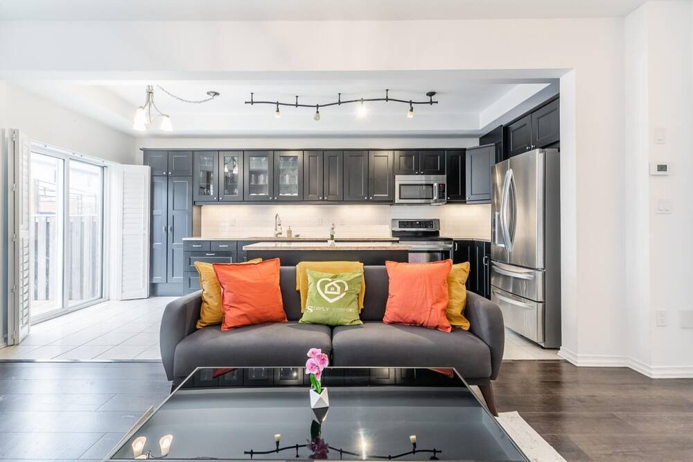 Photo of Livingroom in Stoney Creek