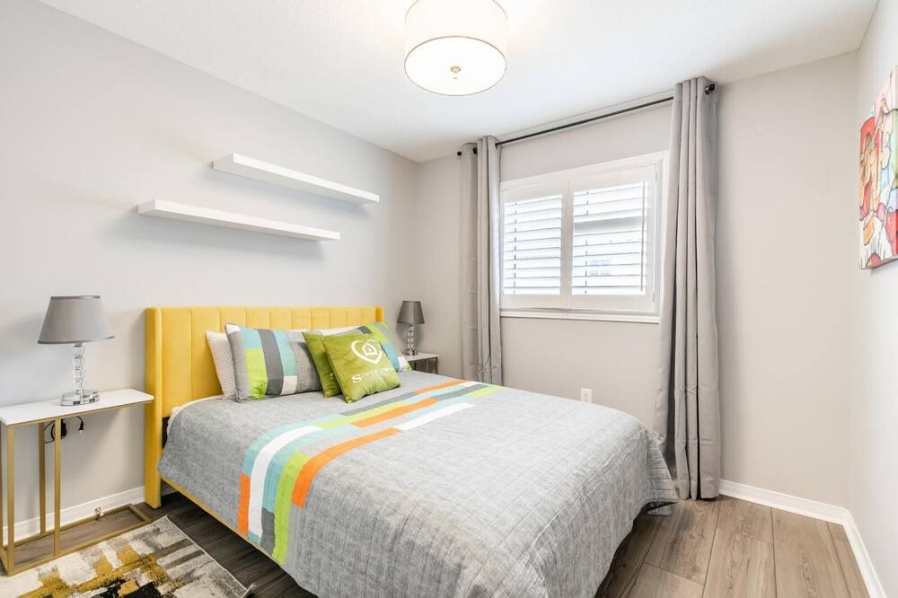 Photo of Bedroom in Stoney Creek