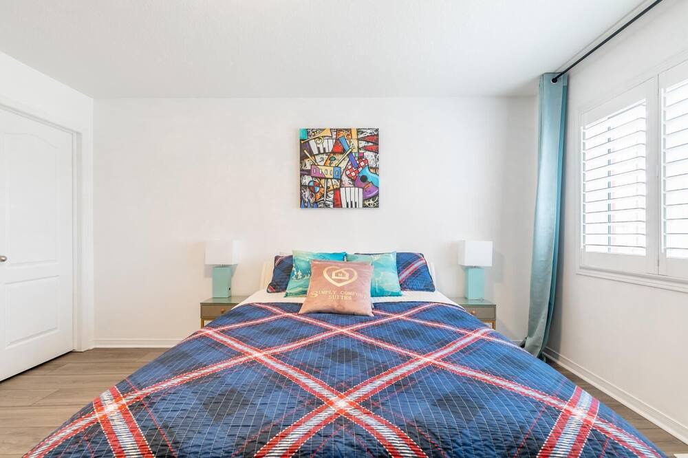Photo of Bedroom in Stoney Creek