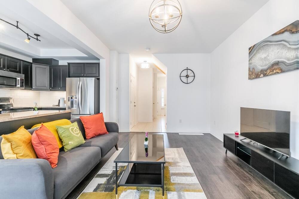 Photo of Livingroom in Stoney Creek