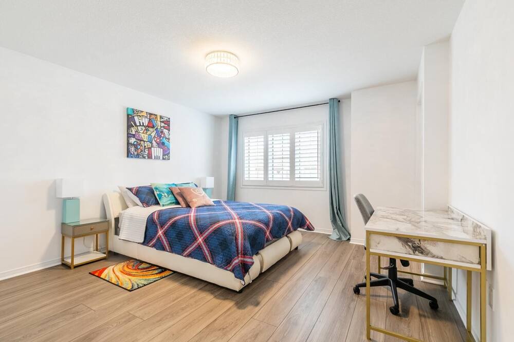 Photo of Bedroom in Stoney Creek