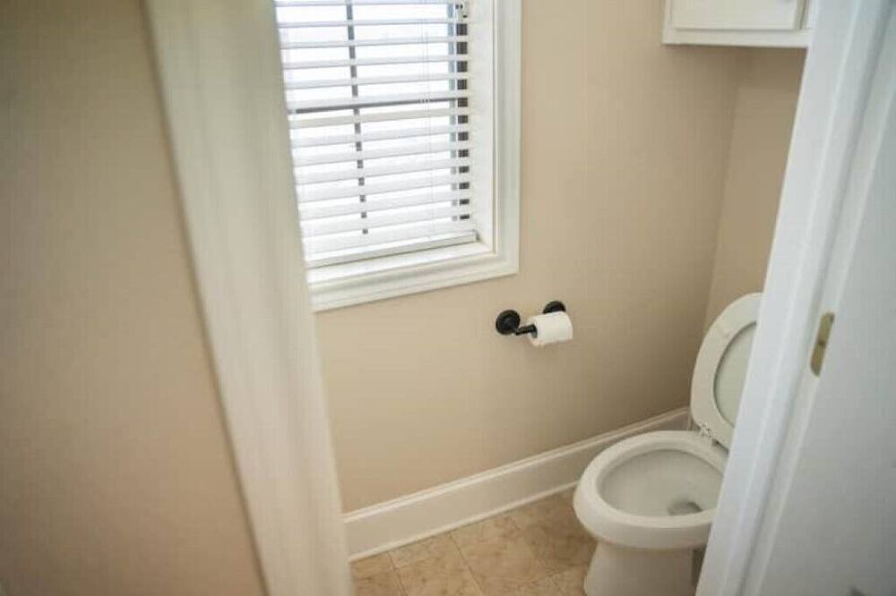 Photo of Bathroom in Era
