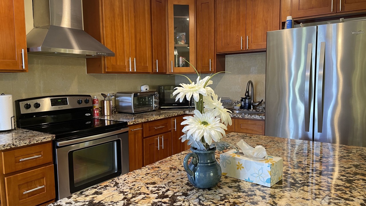 Photo of Kitchen in Diamond Head - Kapahulu - St. Louis