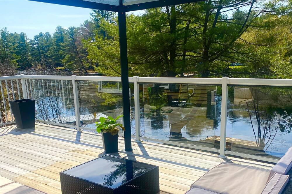 Photo of Patio Balcony in Washago