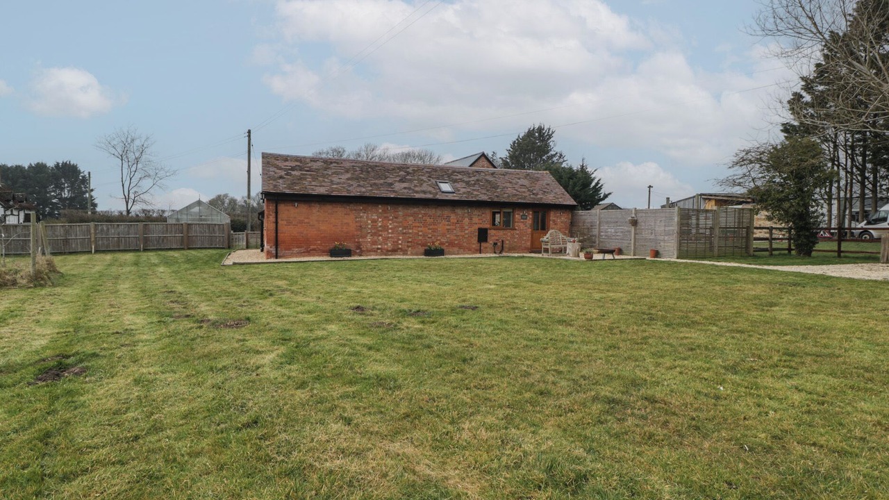 Photo of Others in Defford