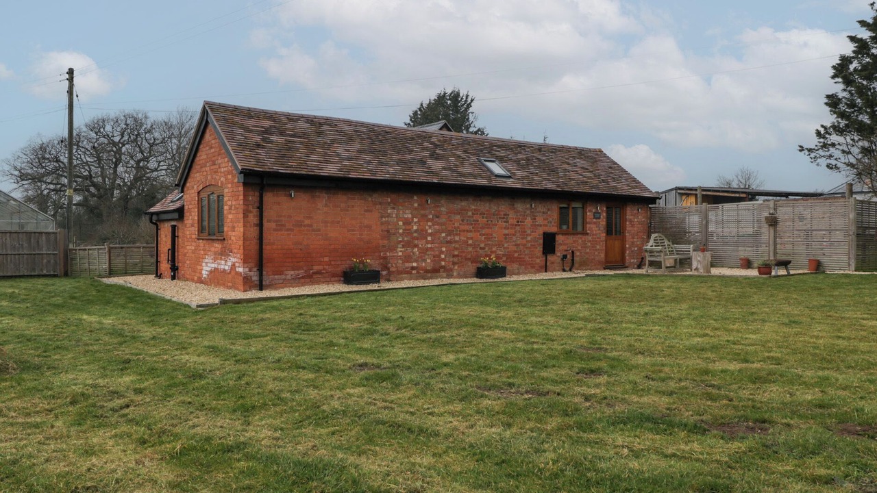 Photo of Outdoor in Defford