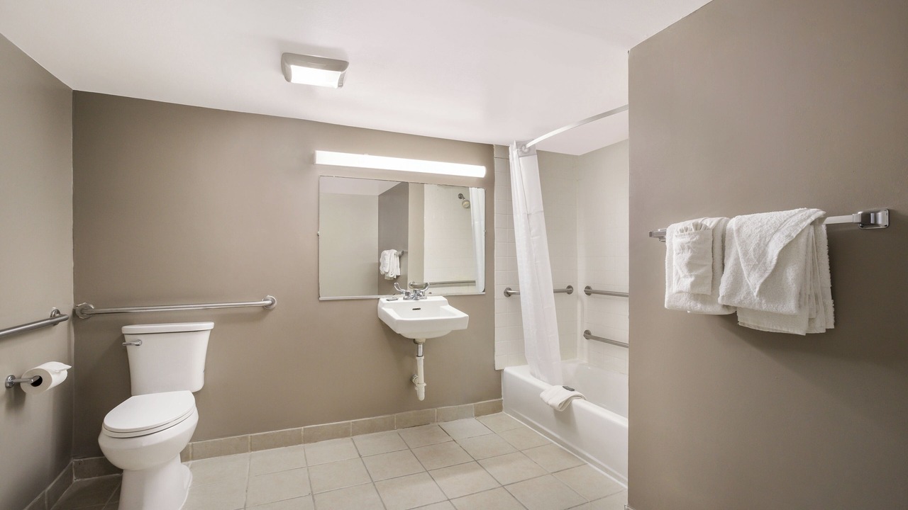 Photo of Bathroom in Edison