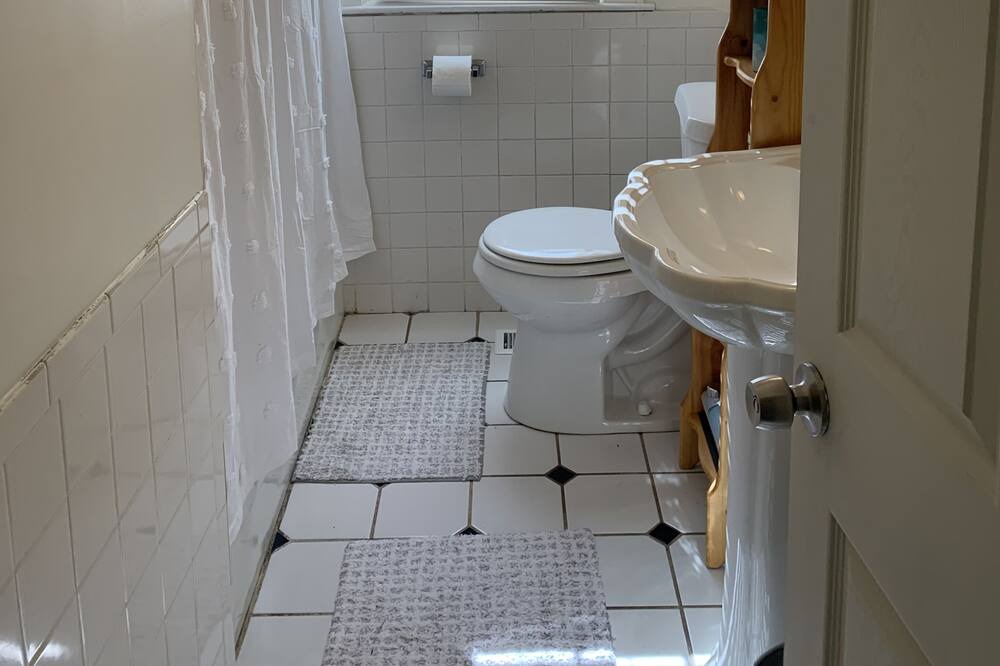 Photo of Bathroom in Batesville