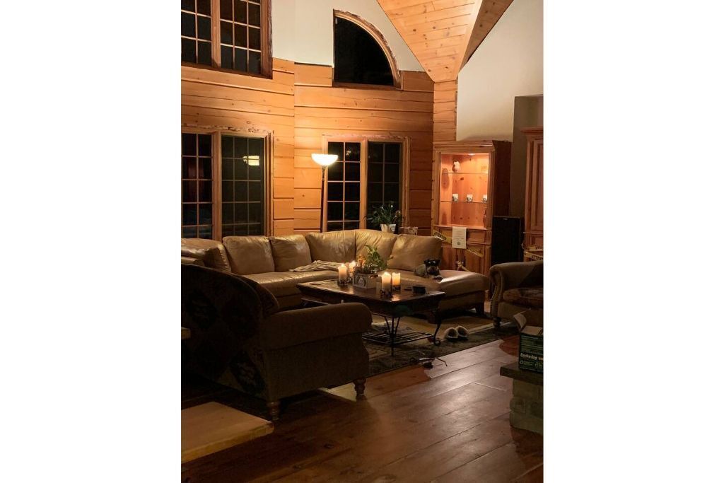 Photo of Livingroom in Dysart et al
